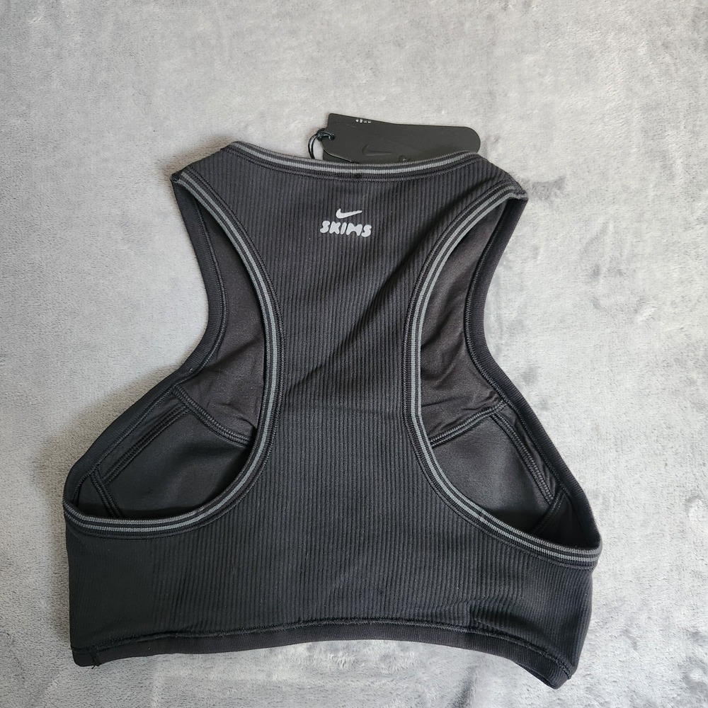 New Nike x SKIMS Ribbed Seamless Racer Front Bra Obsidian Armor XS NWT Black